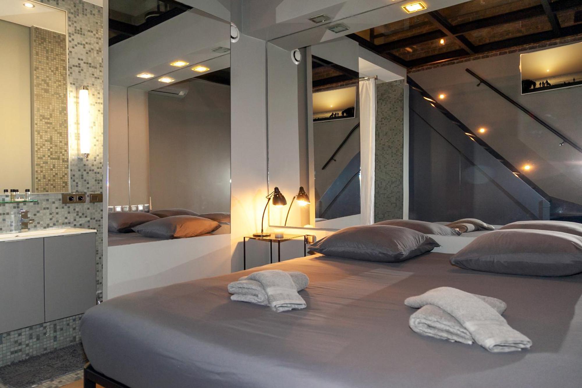 Loft Atypique Avec Terrasse, Calme Et Cosy Apartman Párizs Kültér fotó