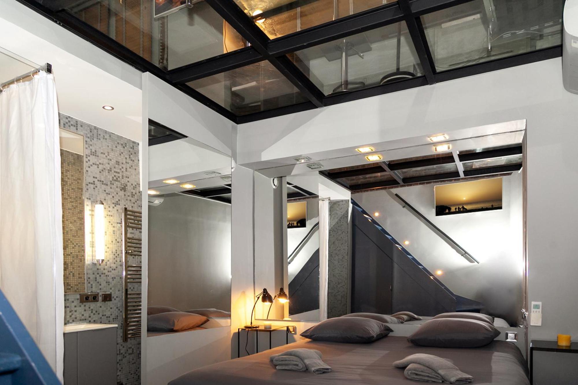 Loft Atypique Avec Terrasse, Calme Et Cosy Apartman Párizs Kültér fotó