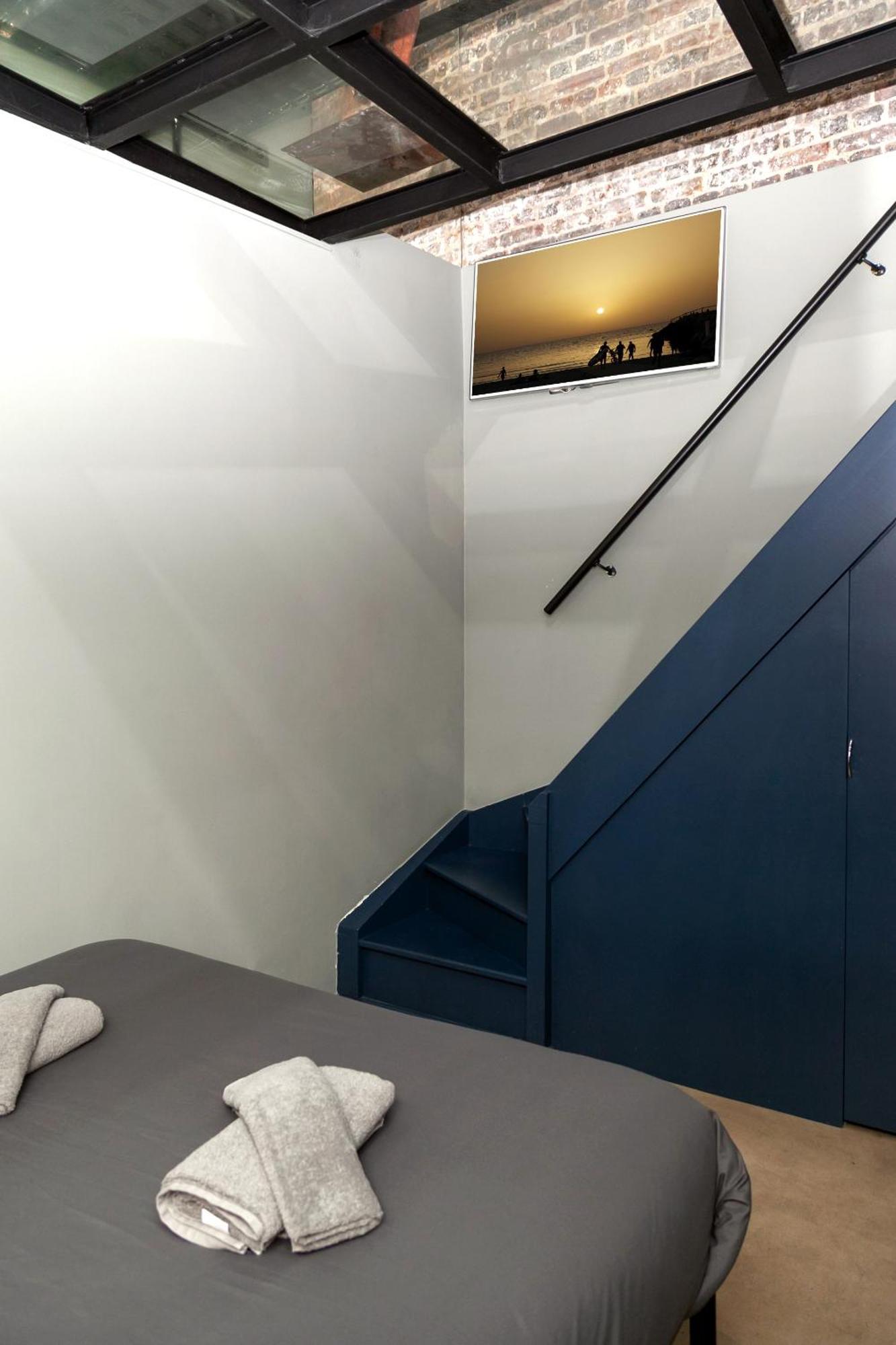 Loft Atypique Avec Terrasse, Calme Et Cosy Apartman Párizs Kültér fotó