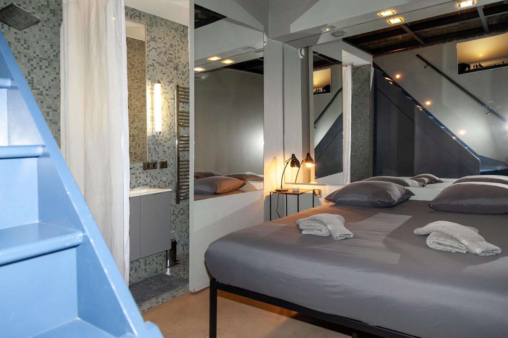 Loft Atypique Avec Terrasse, Calme Et Cosy Apartman Párizs Kültér fotó