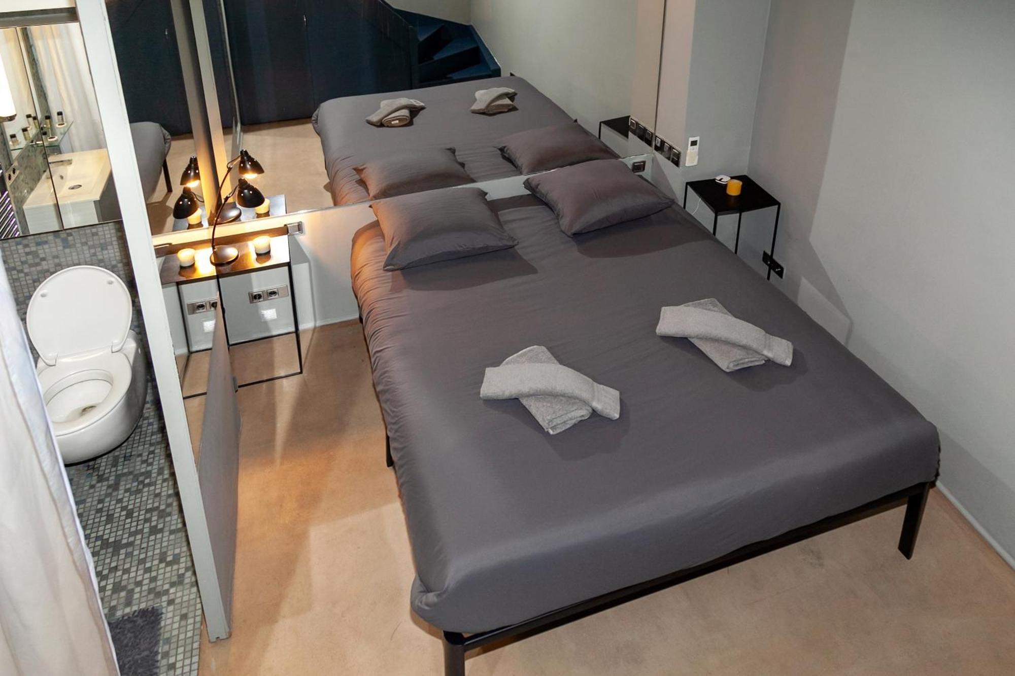 Loft Atypique Avec Terrasse, Calme Et Cosy Apartman Párizs Kültér fotó